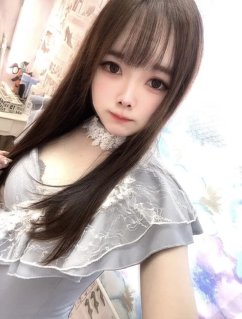 盈盈