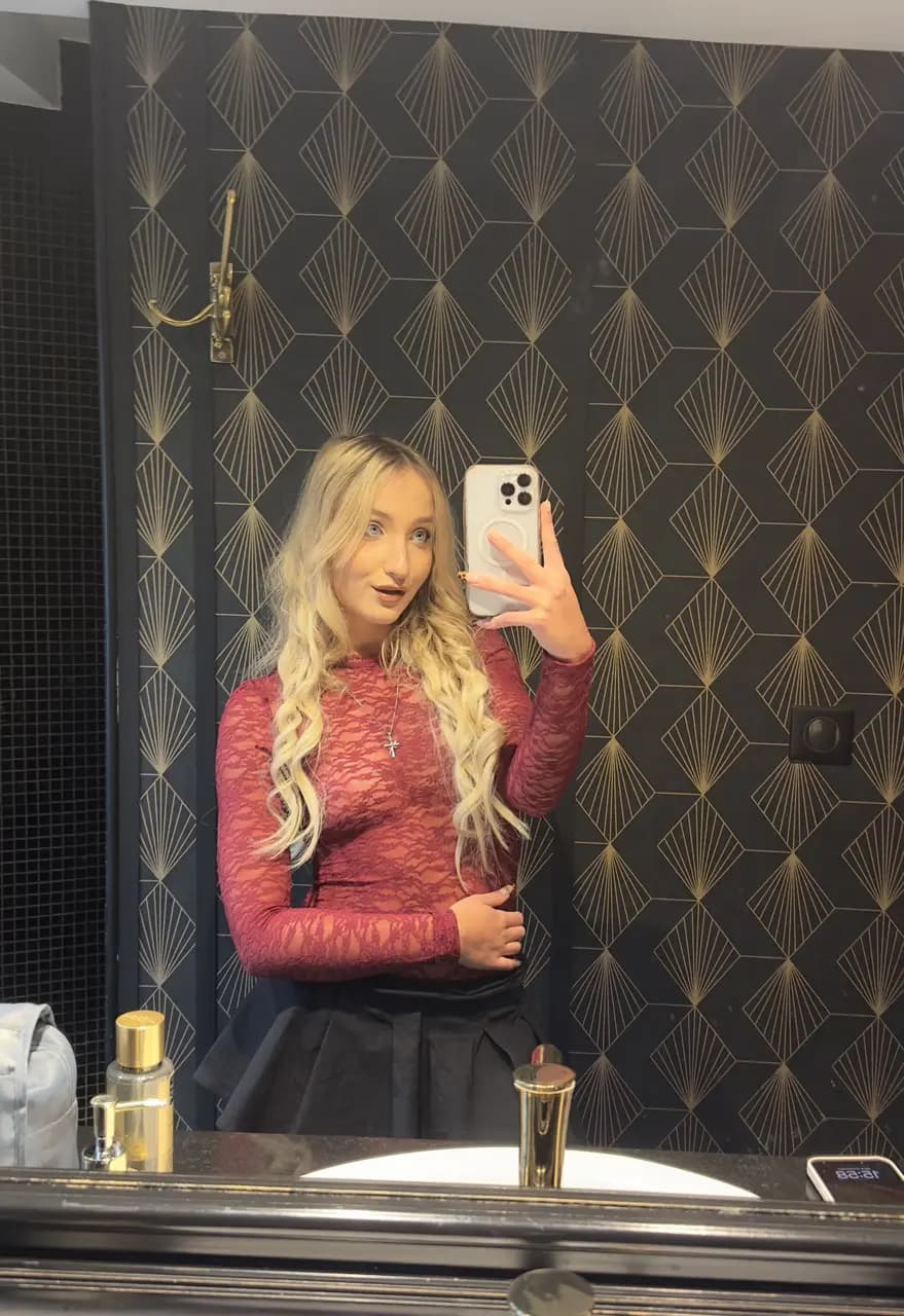 Chloe_5_1 5