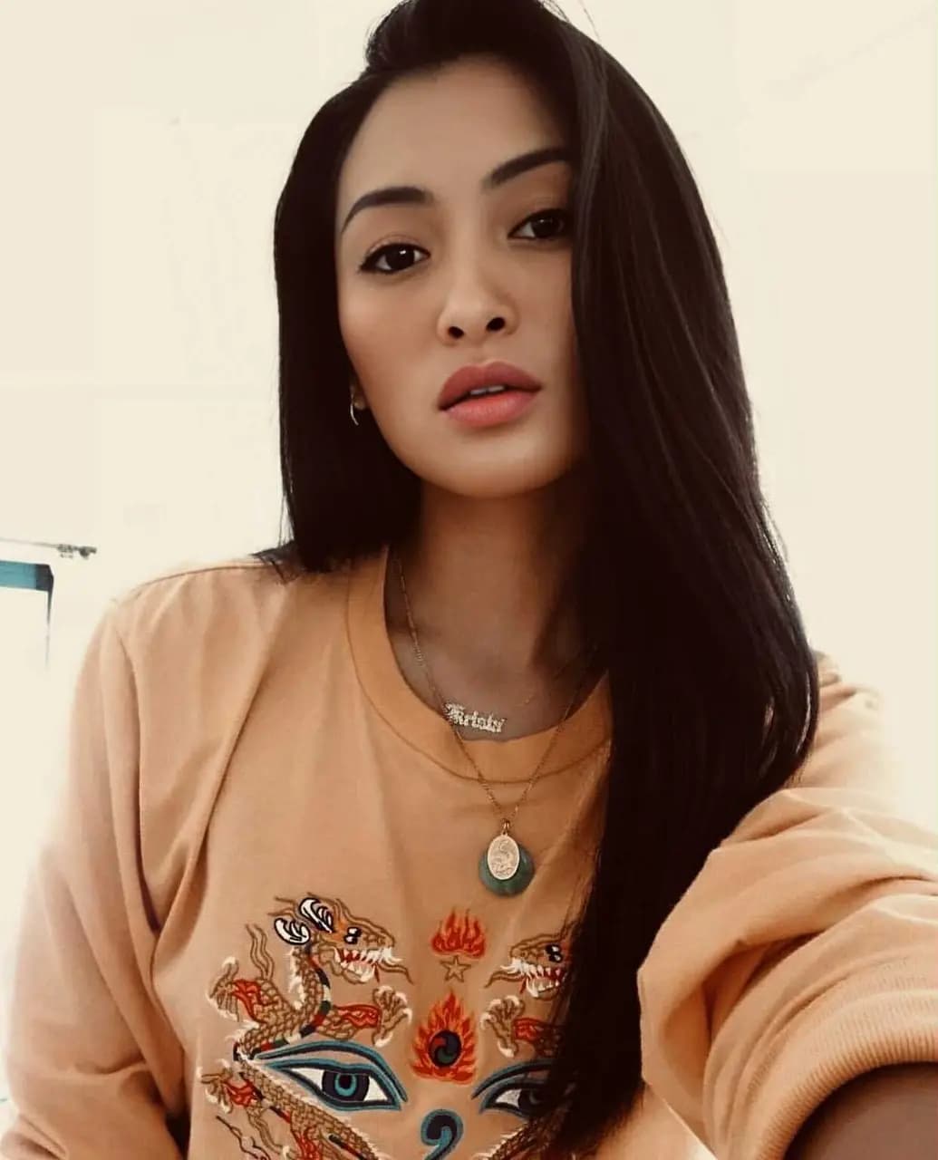 莉莉 5