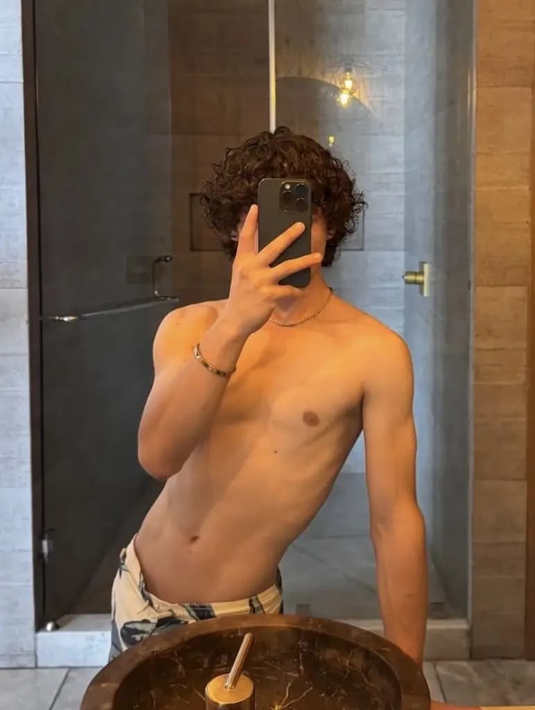 亞歷杭德羅 2